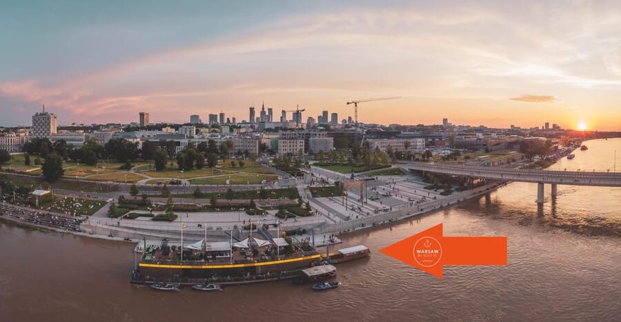 Warsaw: Evening Vistula Cruise with Welcome Drink - The Museum of Modern Art and the Prague side