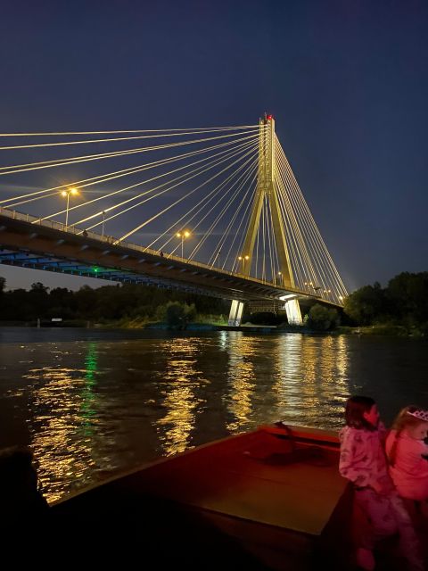 Warsaw: Evening Vistula Cruise with Welcome Drink - Old Town and Royal Castle after dark