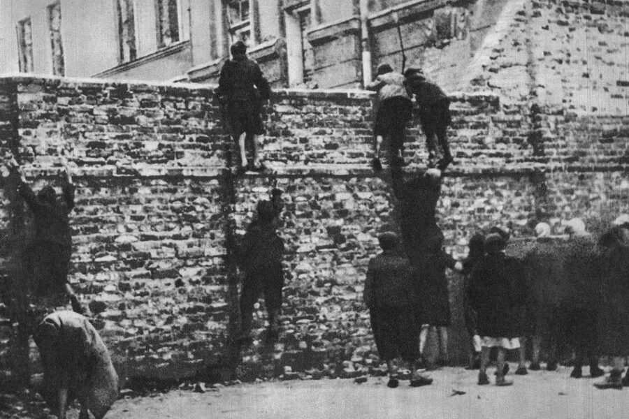 Warsaw: Ghetto, Jewish Cemetery & POLIN Museum Private Tour - Practical details that can save you trouble