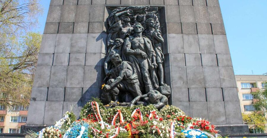 Warsaw: Ghetto, Jewish Cemetery & POLIN Museum Private Tour - The two-hour walk through the former ghetto