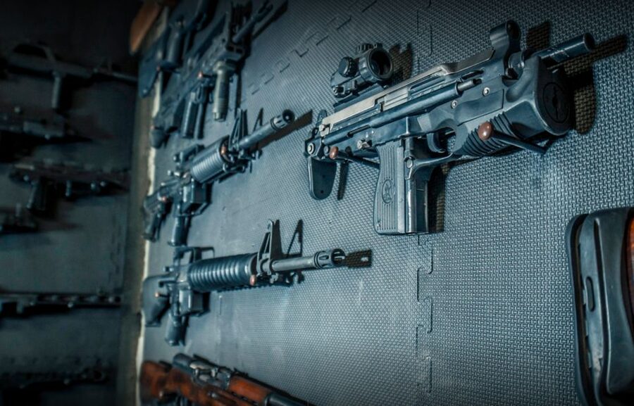 Warsaw: Gun Shooting Experience with Transfers - Who will enjoy this most