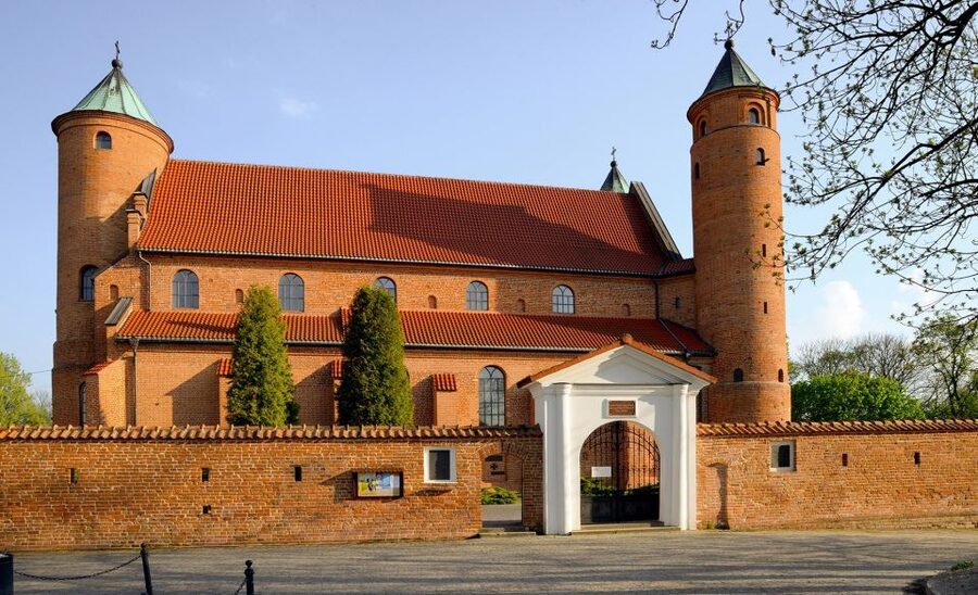 Warsaw: Half-Day Private Chopin Tour to Zelazowa Wola - Saxon Garden and the city between major stops