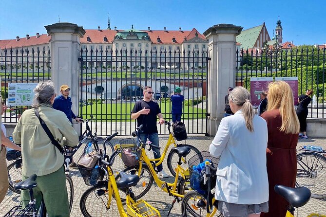 Warsaw Highlights by Bike with Breathtaking Sceneries - Key points at a glance