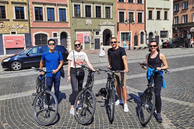 Warsaw Highlights by Bike with Breathtaking Sceneries - New Town and the river’s open space