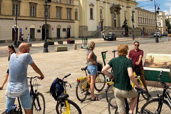 Warsaw Highlights by Bike with Breathtaking Sceneries - Chopin, university life, and Warsaw’s grand center