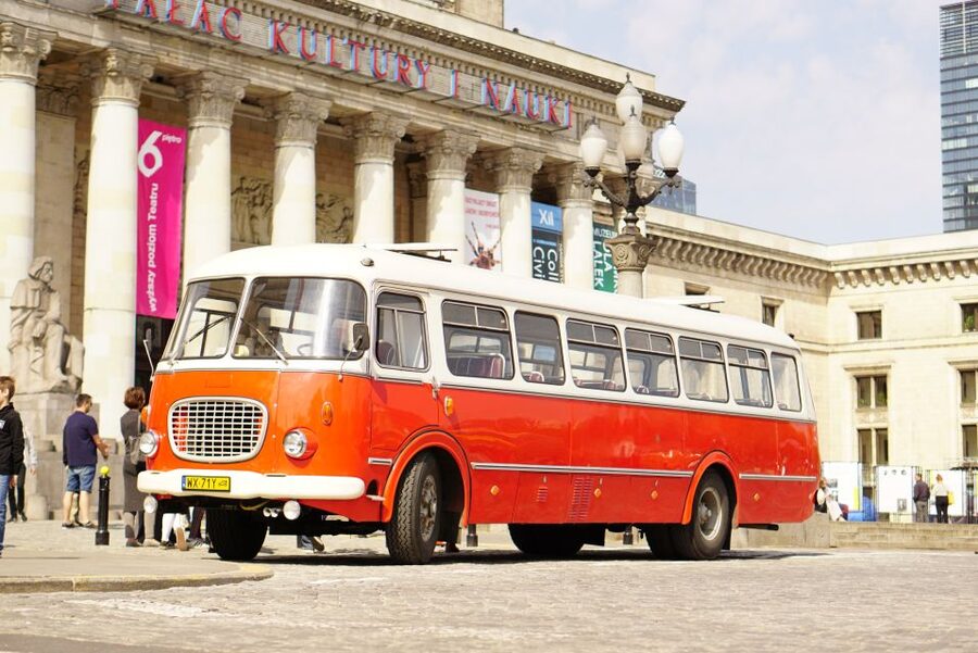 Warsaw: Highlights Guided Retro Bus Tour - Timing, group size, and the practical details