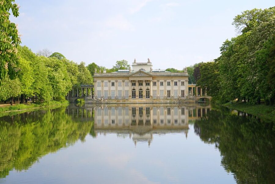 Warsaw: Highlights Guided Retro Bus Tour - Should you book the retro bus tour?