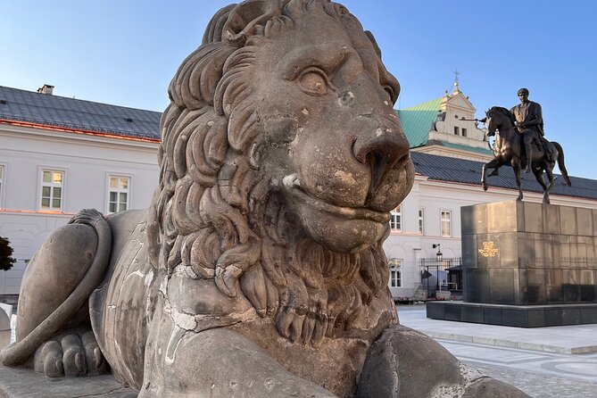 Warsaw History and Reality Walking Tour - Walking the restored Old Town