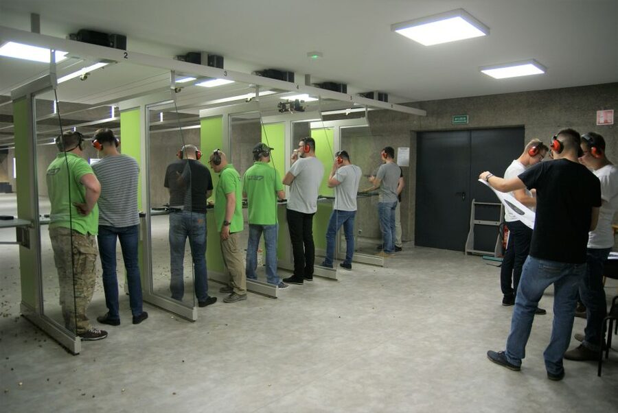 Warsaw: Indoor Shooting Range Experience - Why the instructor makes the difference