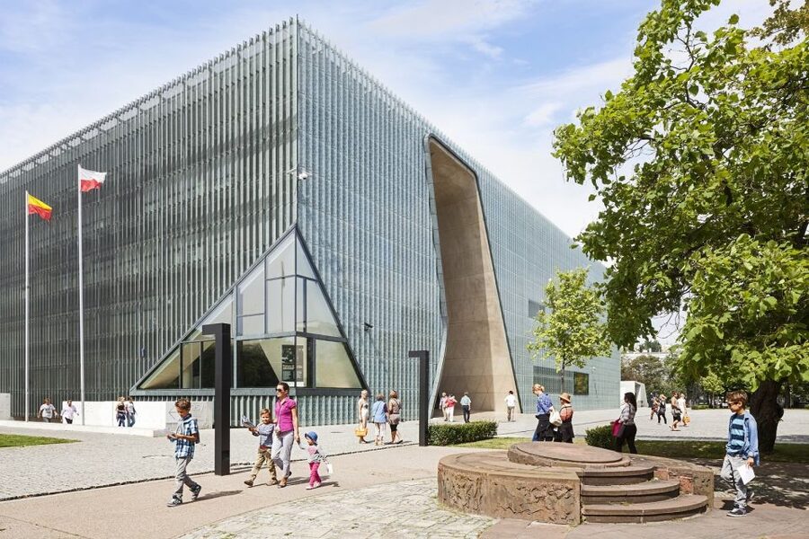 Warsaw: Jewish Heritage 4-Hour Private Tour - The Footbridge of Remembrance and Chłodna Street