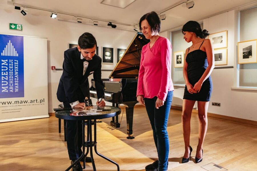 Warsaw: Live Chopin Piano Concert - What the KAWAI grand piano adds