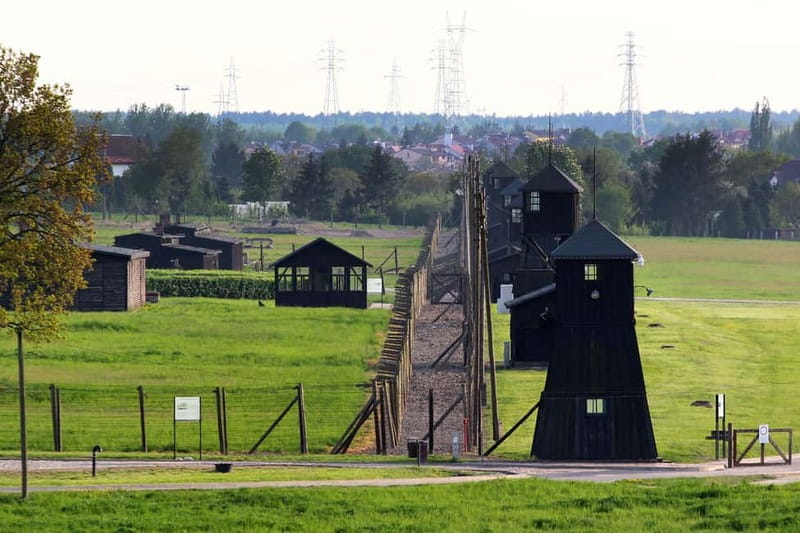 Warsaw: Majdanek Concentration Camp, Lublin Day Trip by Car - What the guide adds at a difficult site