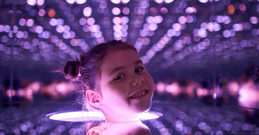 Warsaw: Museum World of Illusion Entry Ticket - More Than 60 Stops, From Holograms to Mirror Tricks
