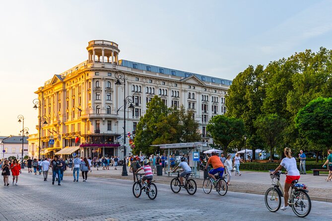 Warsaw Must-See Local City Tour with Antek and Tomek - Castle views and the Royal Gardens