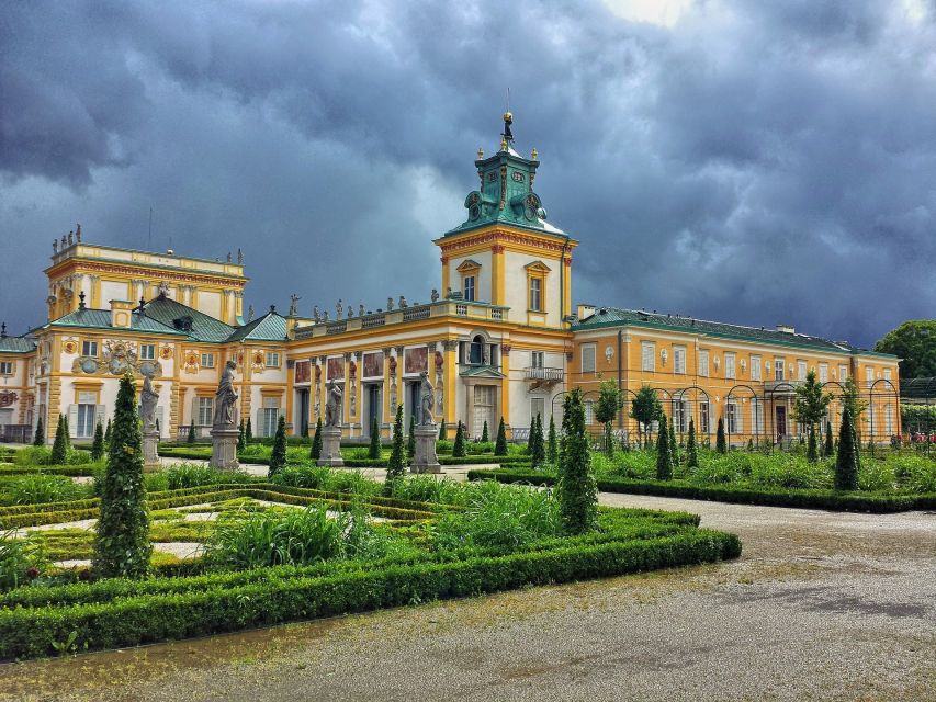 Warsaw: Old Town Highlights Private Walking Tour - The six-hour route and Warsaw’s changing skyline