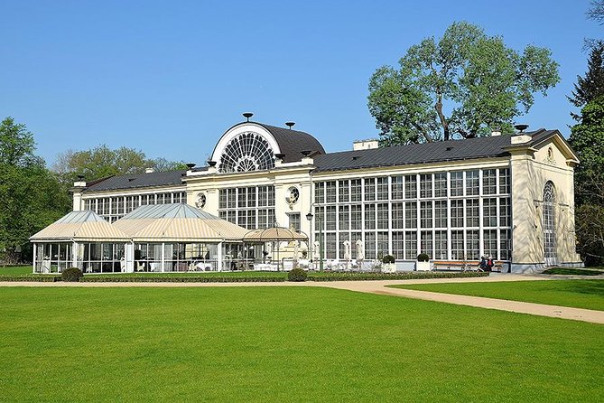 Warsaw Old Town with Royal Castle + Lazienki Park: SMALL GROUP /inc. Pick-up/ - Old Town: symbols, squares, and the Royal Route
