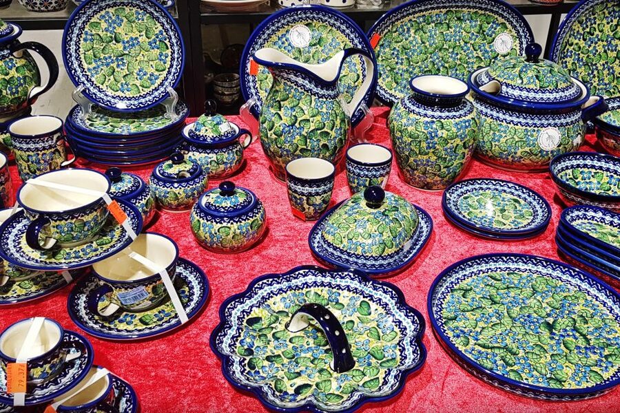 Warsaw: Pottery Decorating Ceramic Workshop - Why Bolesławiec pottery makes a useful souvenir