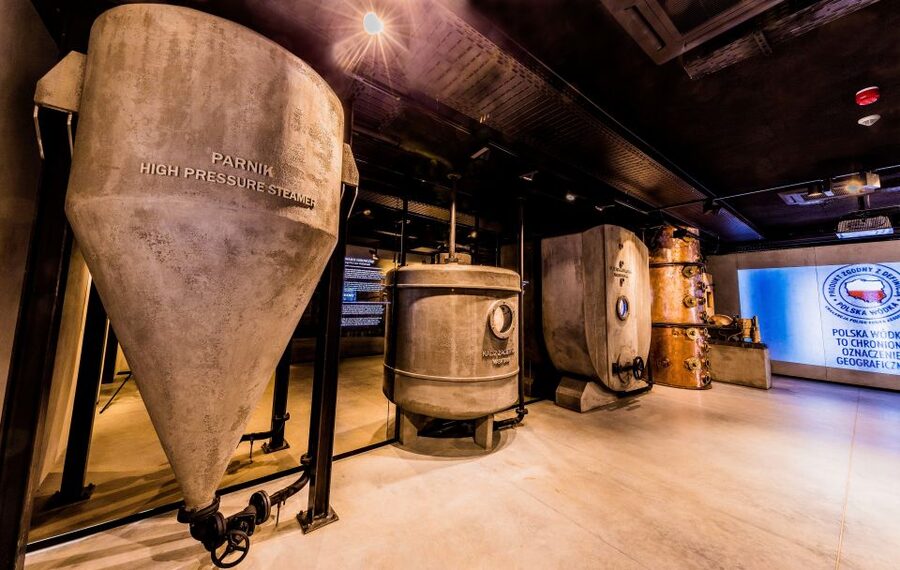 Warsaw: Private Vodka Tasting Night with Snacks and Pickup - A vodka night that is also a Warsaw history lesson