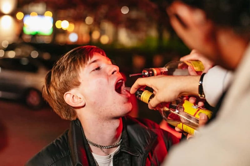 Warsaw: Pub Crawl with Optional 1-Hour Open Bar - Who should book this night?