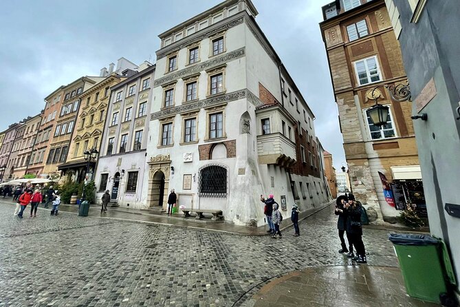Warsaw's Old Town A Self-Guided Audio Tour - Castle Square again, then the final walk