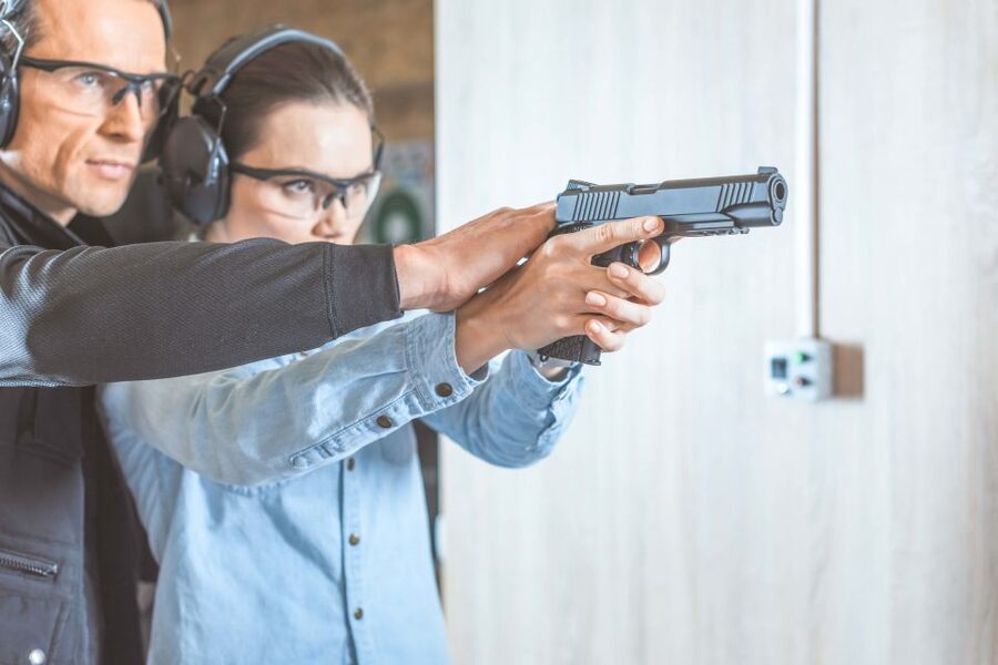 Warsaw: Shooting Range - Picking a Package and Firearm Selection