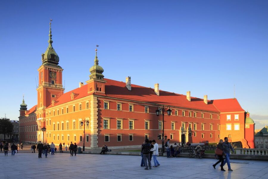 Warsaw: Skip-the-Line Royal Castle Guided Tour - What the three-hour Old Town option adds