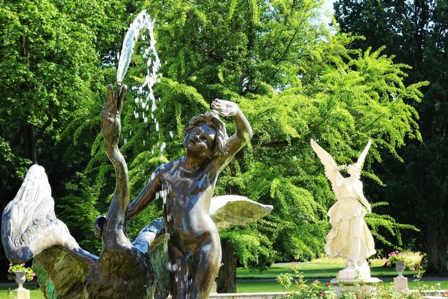 Warsaw: Skip-the-Line Wilanow Palace & Gardens Private Tour - Who will enjoy this private visit most?