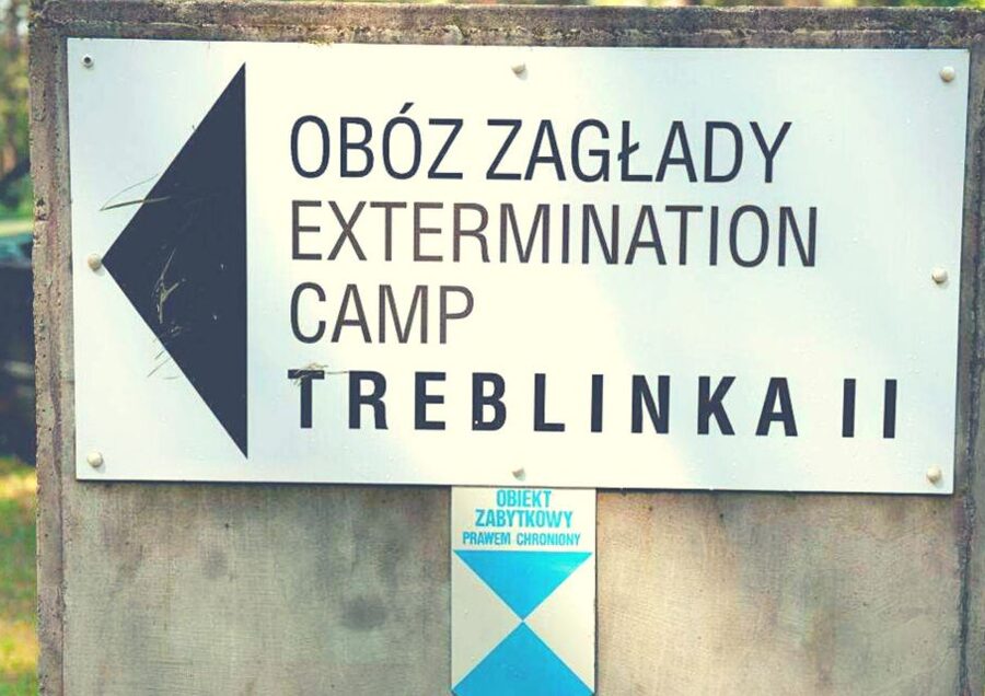Warsaw: Small-Group Tour to Treblinka Extermination Camp - The one-hour road from Warsaw to Treblinka