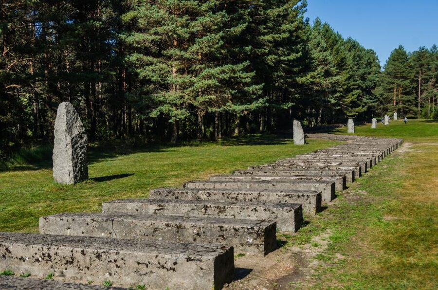 Warsaw: Treblinka Heartbreaking Concentration Camp Tour - What the Guide Adds to the Experience