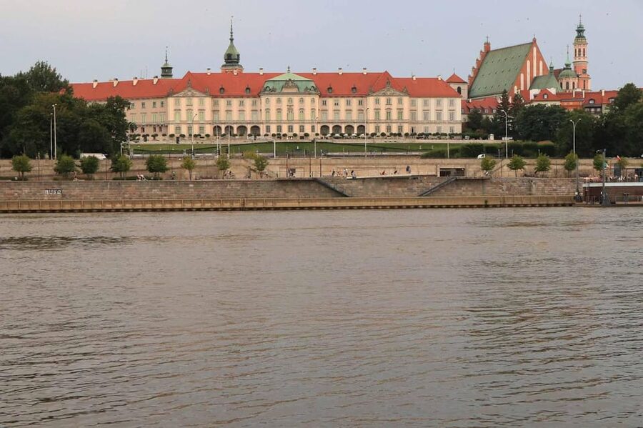 Warsaw: Vistula River Cruise with Your Music & City Views - Śląsko-Dąbrowski Bridge and the rebuilt city