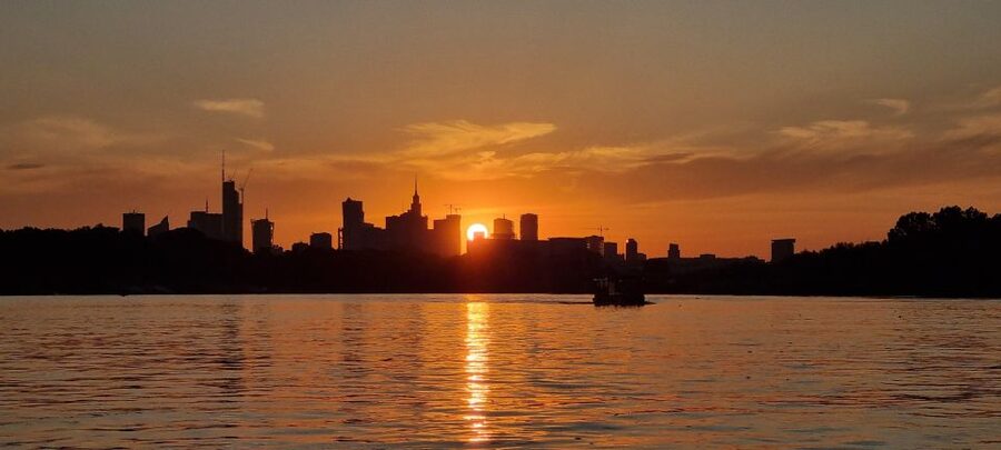 Warsaw: Vistula River Sunset Cruise with Welcome Drink - Key points before you book