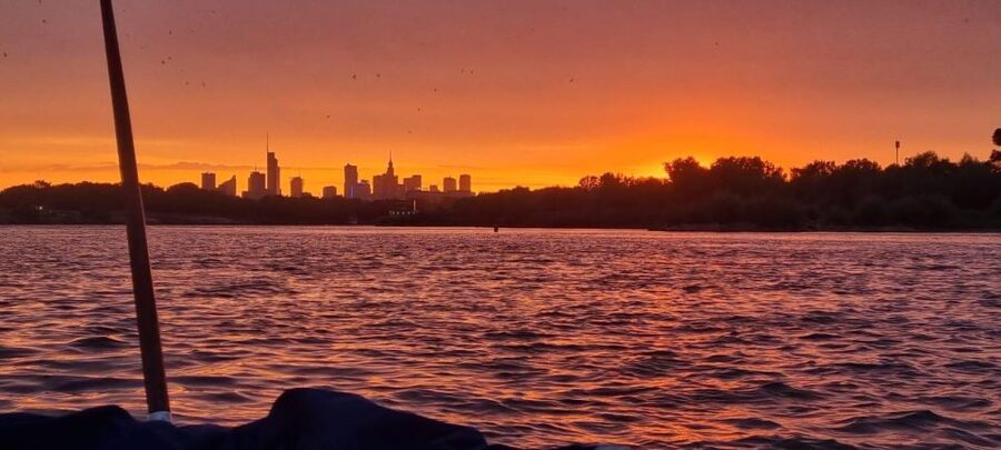 Warsaw: Vistula River Sunset Cruise with Welcome Drink - The Galar Wiślany and the welcome drink