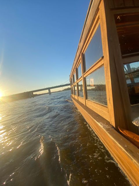 Warsaw: Vistula River Sunset Cruise with Welcome Drink - The right bank, Warsaw’s wilder side