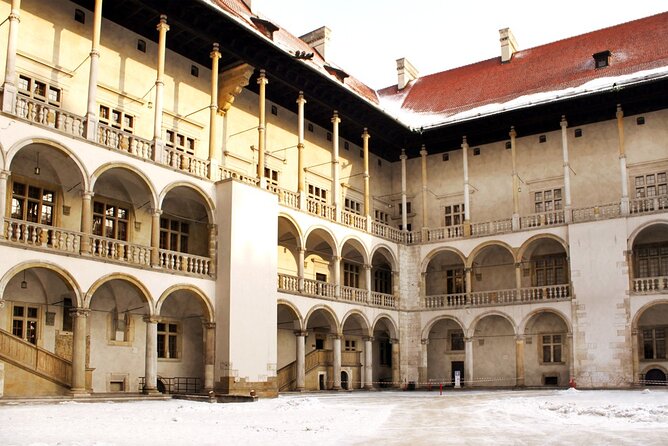 Wawel Castle and Cathedral Guided Walking Tour in Kraków - Why Wawel Castle matters to your Kraków visit