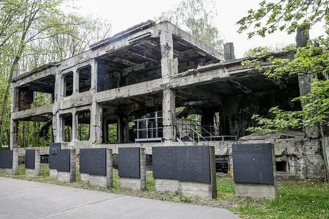 Westerplatte - 2h private trip by luxury car| - A private car makes the short trip easy