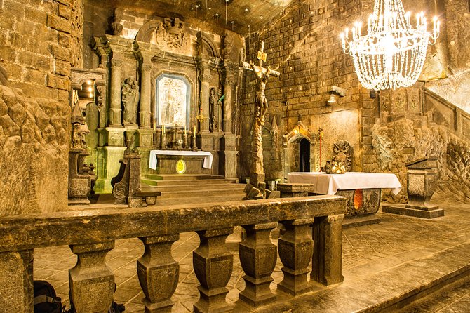 Wieliczka Salt Mine: 4-Hour Guided Tour from Krakow - The underground route and its medieval past