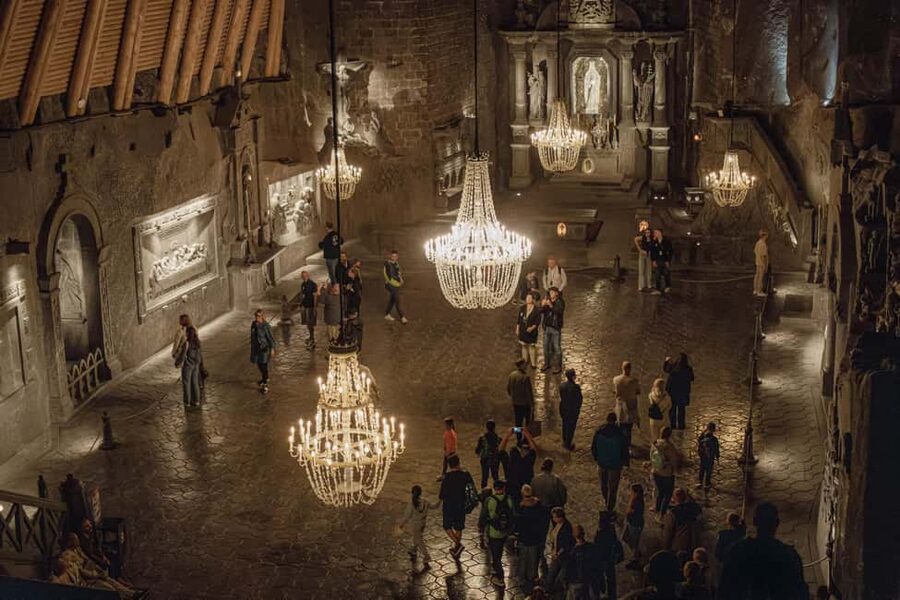 Wieliczka Salt Mine: Guided Tour Fast-Track Ticket - Meeting at the UNESCO sign