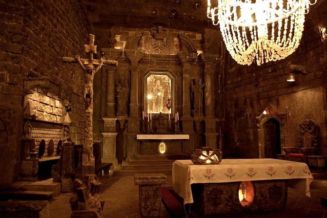 Wieliczka Salt Mine Guided Tour from Krakow- Round Trip Transport - Going Below Ground at Wieliczka