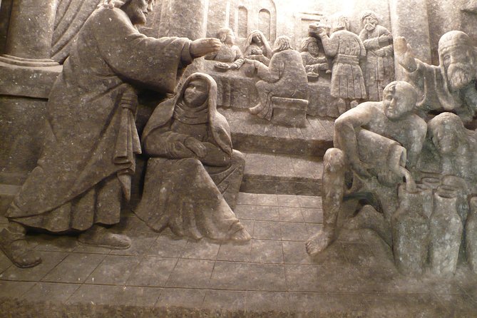 Wieliczka Salt Mine Guided Tour from Krakow with pick-up from Selected Hotels - The Two-Hour Mine Visit and the Missing Museum Time