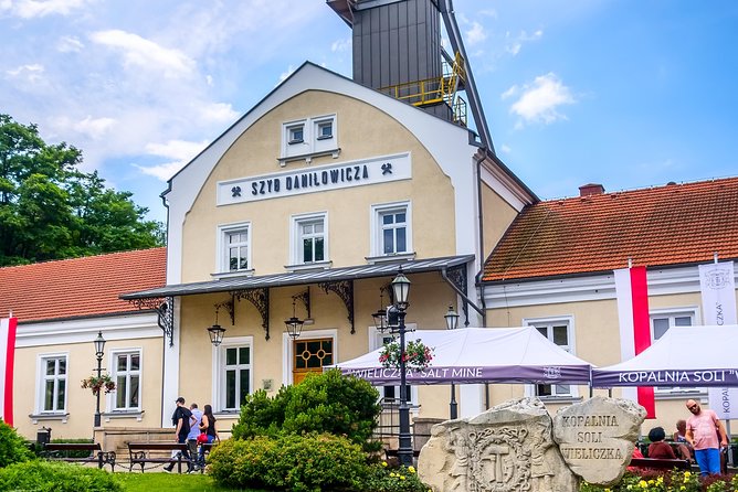 Wieliczka Salt Mine guided tour from Krakow with pickup options - What happens on the underground route