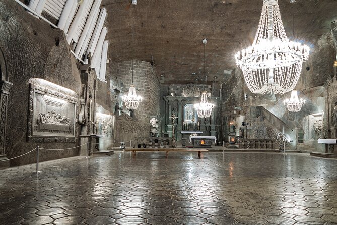 Wieliczka Salt Mine Guided Tour with Transport from Krakow - Entering Wieliczka from Kraków