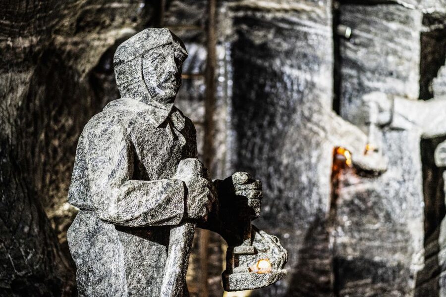Wieliczka Salt Mine Tour from Kraków – Skip the Line Entry - Who should book this tour?