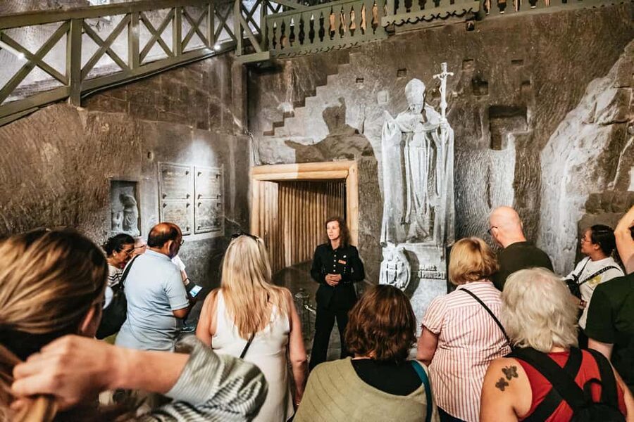 Wieliczka Salt Mine Tour from Kraków – Skip the Line Entry - What the 2.5-hour guided visit feels like