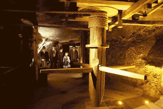 Wieliczka Salt Mine tour private transport - Timing your visit from Krakow