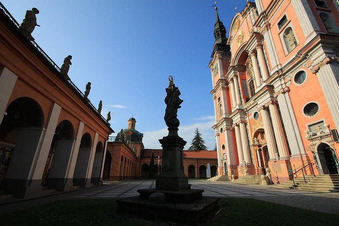 Wolfs Lair and Swieta Lipka Small Group Tour from Warsaw with Lunch - The long road from Warsaw