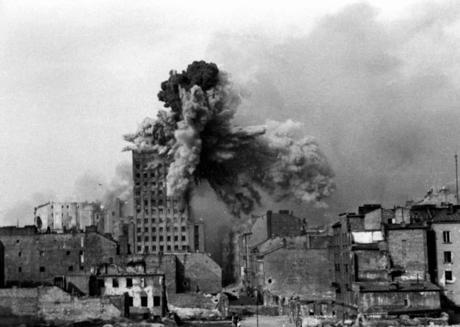 World War 2 in Warsaw walking tour in English - Former Nazi German District and Hitler Square