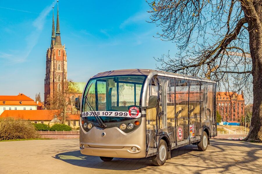 Wroclaw: 2-Hour Private Guided Tour by Electric Car - What the guide adds to the electric car