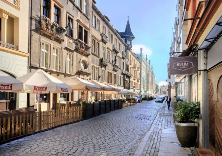 Wrocław: Boat Cruise with licensed guide only for your group - Why the private format matters