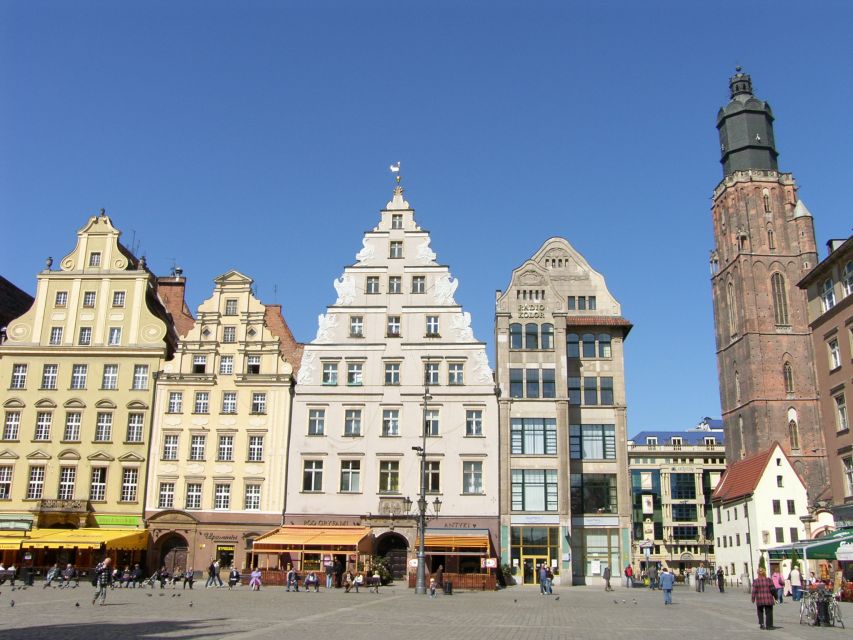 Wrocław: city walk with a professional guide and cruise - Starting beneath Wrocław’s Old Town Hall