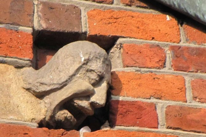 Wroclaw different - secrets of the city, 2 hours. 3-9 people - Rynek: Gothic architecture and old city stories